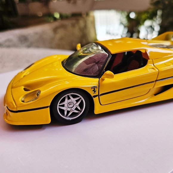*50% PRICE DROP!* Rare YELLOW Welly 1:24 Ferrari F50 die-cast model car - Picture 12 of 16